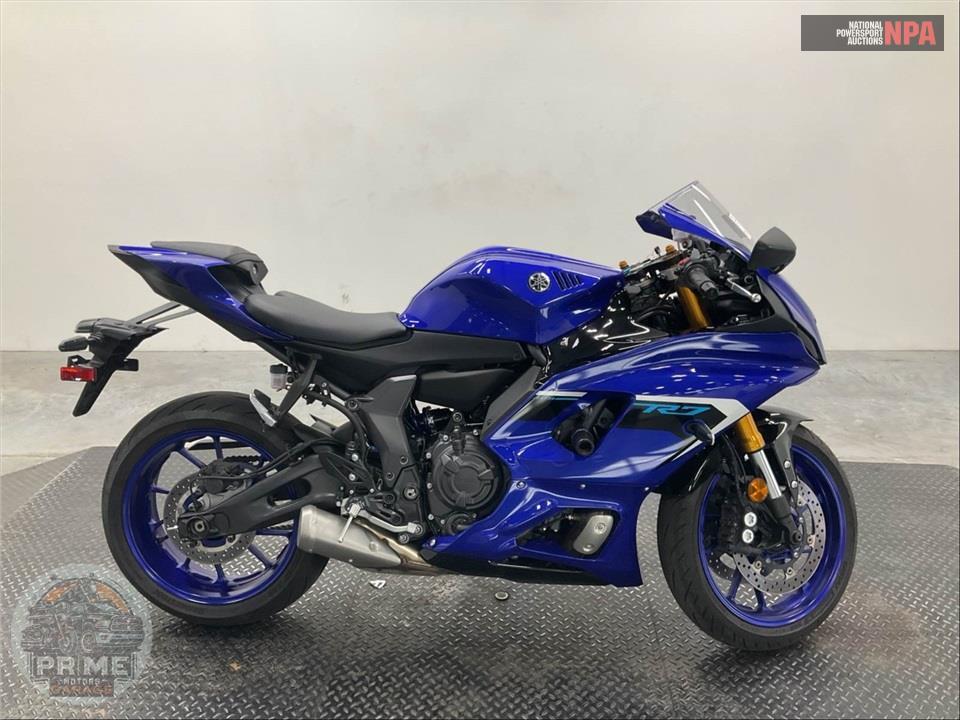 2025 Yamaha YZF-R7 — фото 1