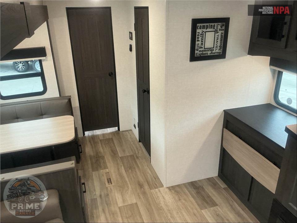 2025 Sporttrek M-251VRK -  SERIES — фото 8