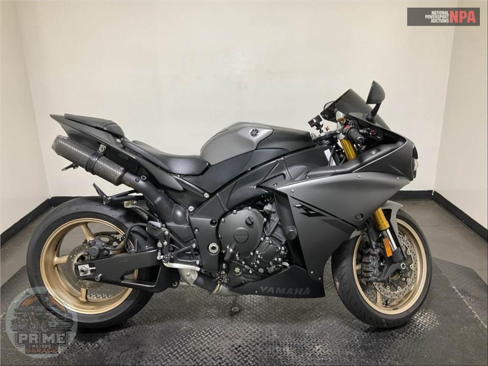 2014 Yamaha YZF-R1 (RAPID RED/MATTE GRAY) — фото 1