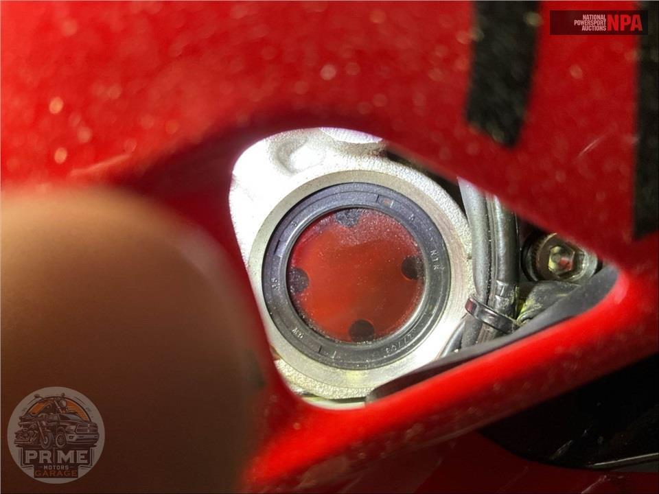 2024 Ducati PANIGALE V4 R — фото 9
