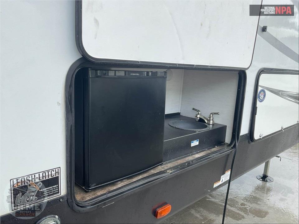 2021 Sabre By Forest River M-36BHQ - FIFTH WHEEL SERIES — фото 41