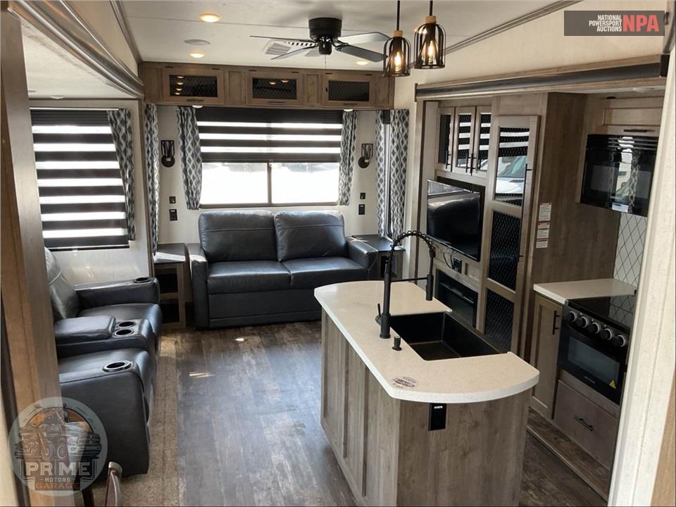 2022 Sabre By Forest River M-36BHQ - FIFTH WHEEL SERIES — фото 5