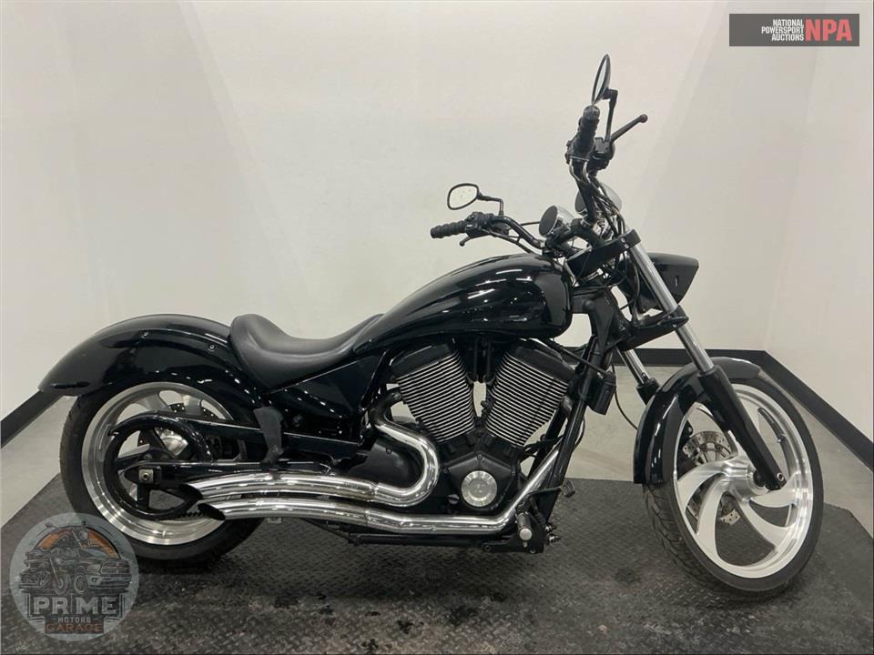 2005 Victory Motorcycles 8-BALL — фото 1