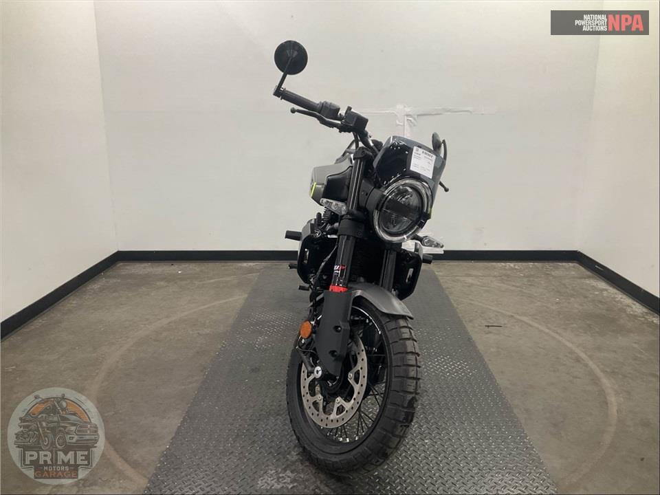 2024 Husqvarna SVARTPILEN 401 — фото 2