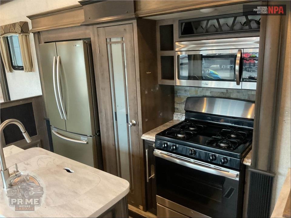 2018 Keystone Rv M-3791 RD MONTANA FIFTH WHEEL SERIES — фото 19