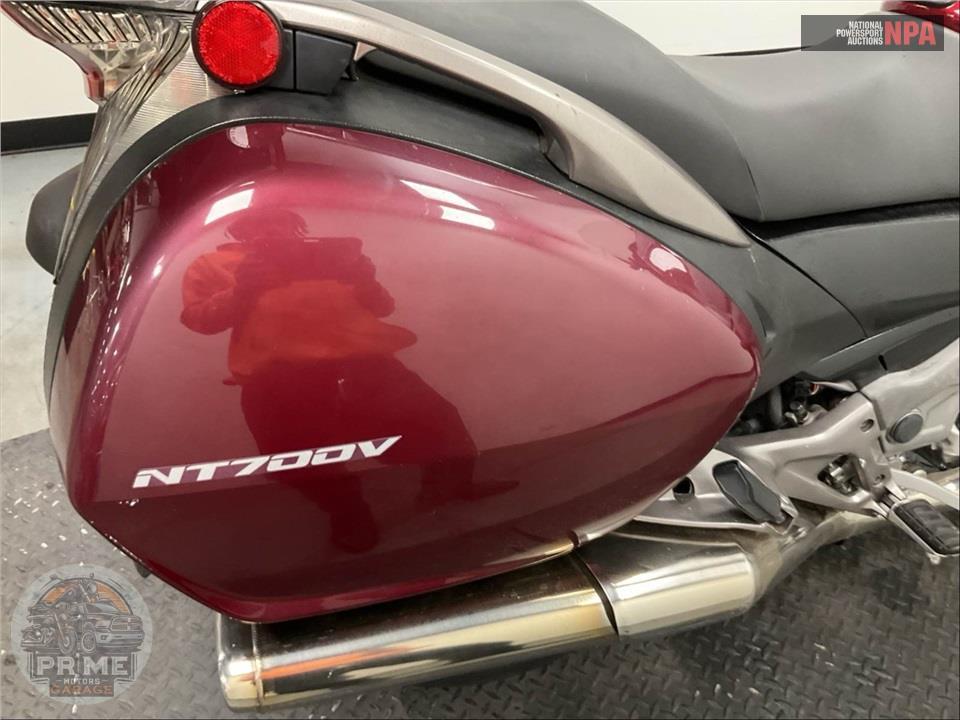 2010 Honda NT700VA — фото 25