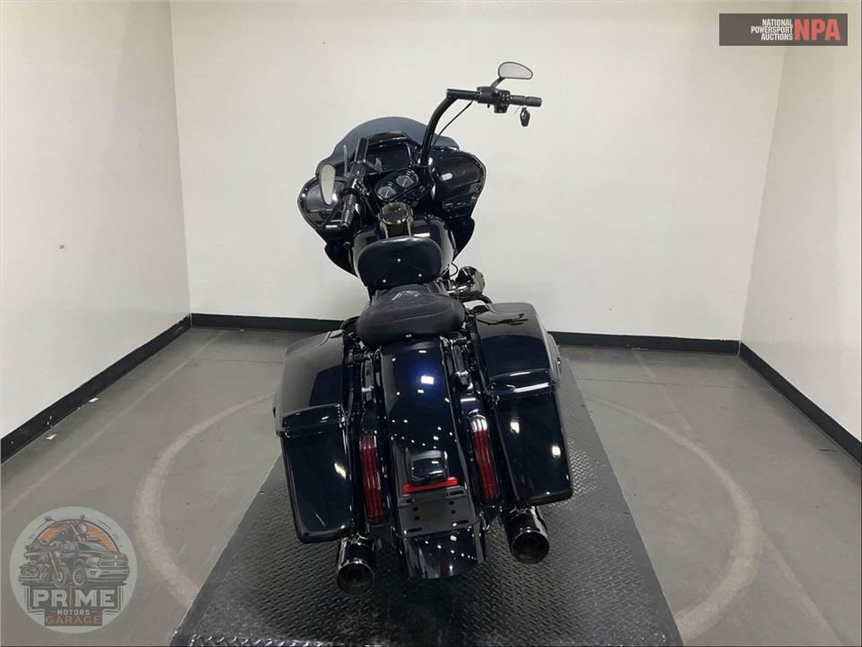 2022 Harley-Davidson FLTRXSE CVO ROAD GLIDE — фото 4