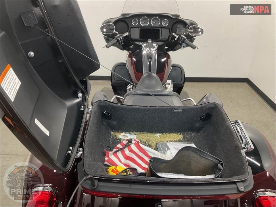 2022 Harley-Davidson FLHTCUTG TRI GLIDE ULTRA CLASSIC — фото 33