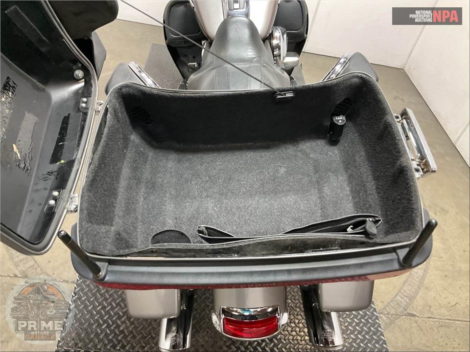 2016 Harley-Davidson FLTRU ROAD GLIDE ULTRA — фото 28