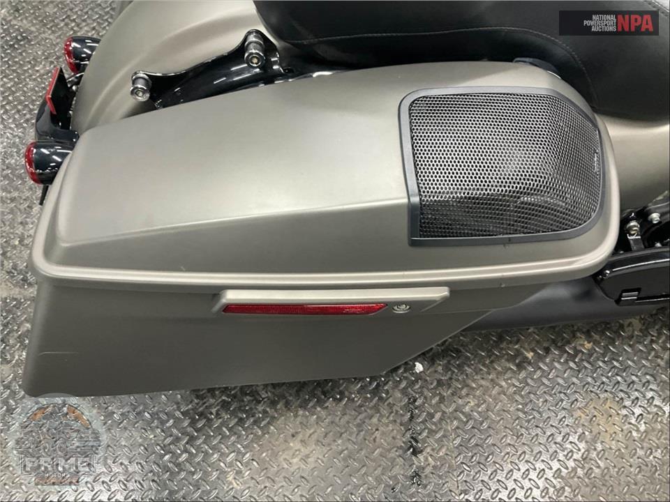 2018 Harley-Davidson FLHRXS ROAD KING SPECIAL — фото 3