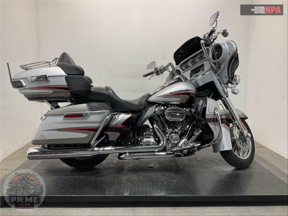 2017 Harley-Davidson FLHTKSE CVO ULTRA LIMITED — фото 1