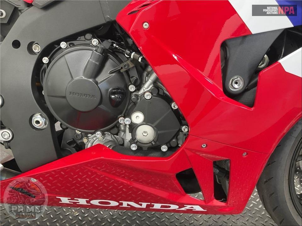 2025 Honda CBR1000RR-R FIREBLADE SP — фото 6