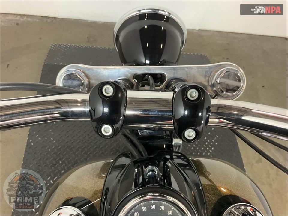 2017 Harley-Davidson FXDWG-103 DYNA WIDE GLIDE — фото 28