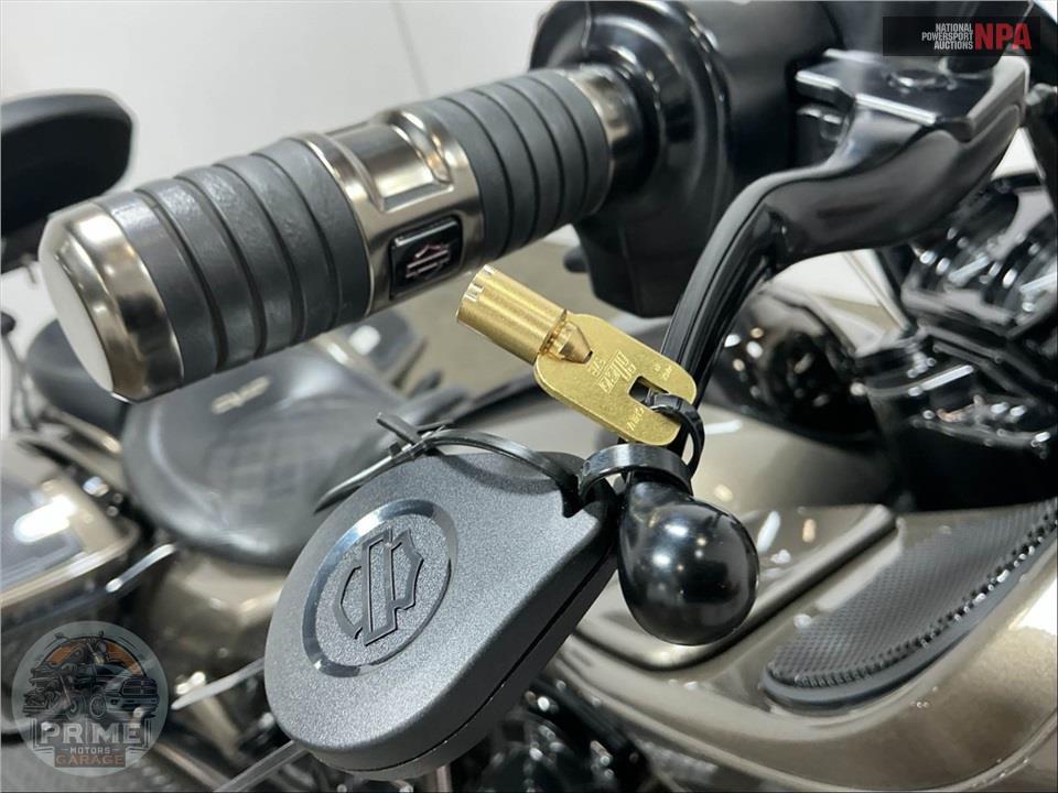 2021 Harley-Davidson FLTRXSE CVO ROAD GLIDE — фото 12