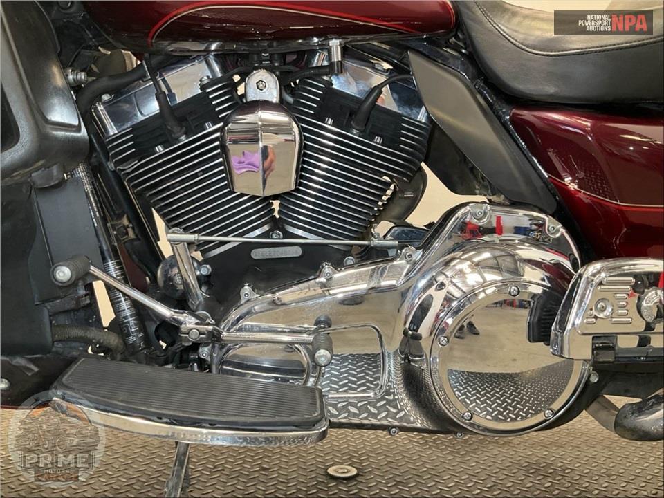 2016 Harley-Davidson FLTRU ROAD GLIDE ULTRA — фото 7