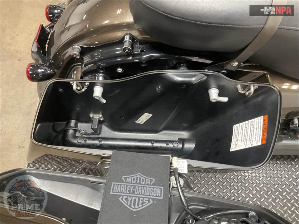 2020 Harley-Davidson FLTRXS ROAD GLIDE SPECIAL — фото 24