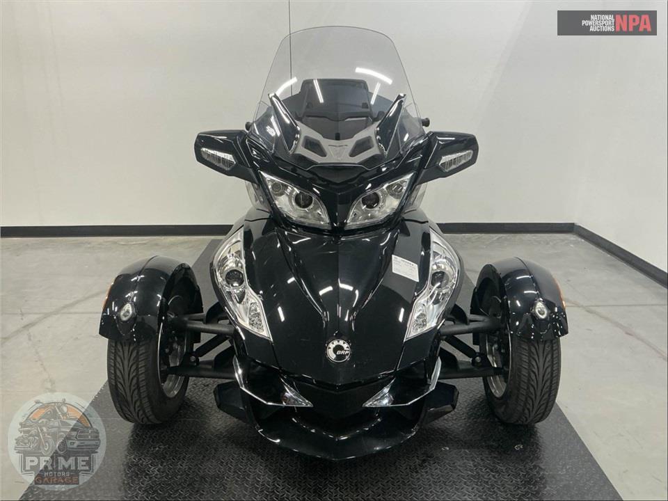 2011 Can-Am SPYDER RT-S SE5 — фото 2
