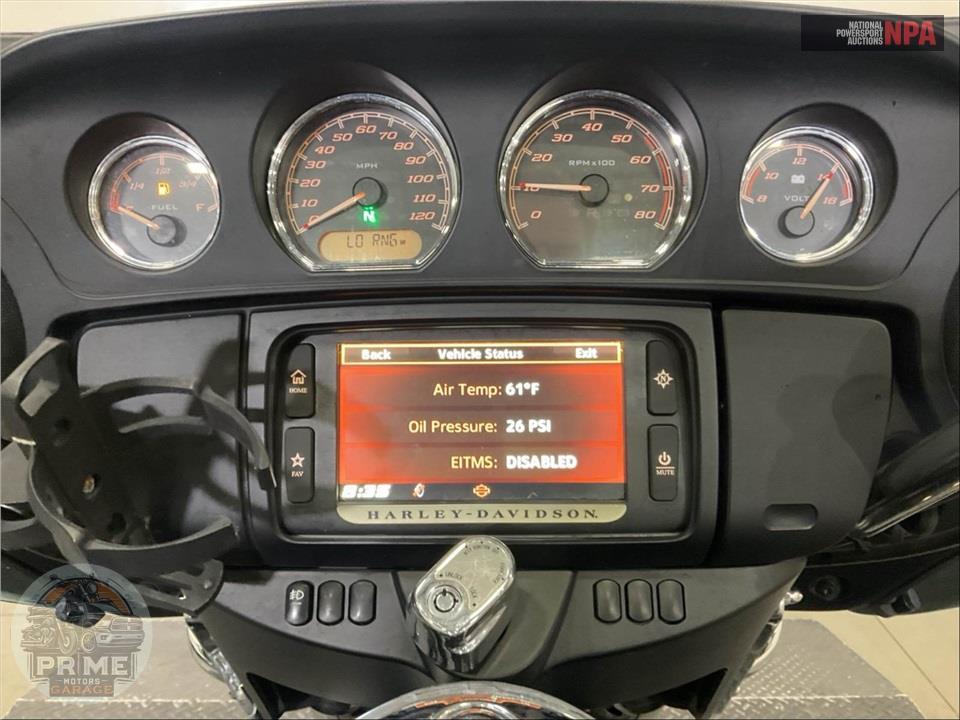 2016 Harley-Davidson FLHTCUTG TRIGLIDE ULTRA CLASSIC — фото 6