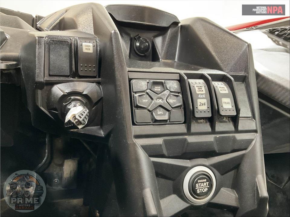 2025 Can-Am MAVERICK X3 MAX DS TURBO (RED & SILVER) — фото 7