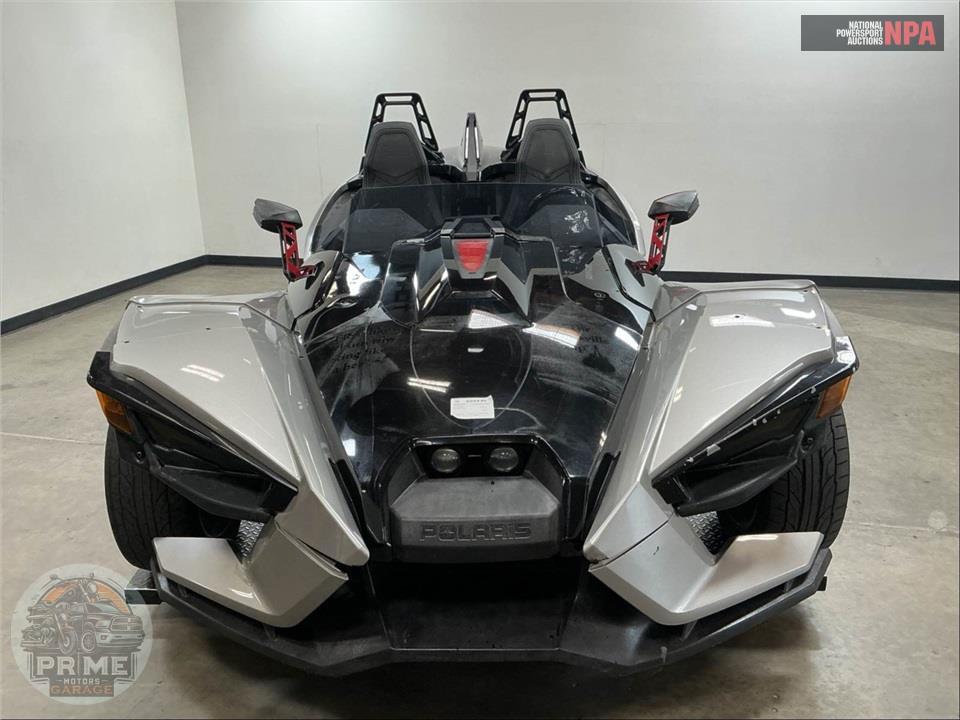 2017 Polaris SLINGSHOT SLR — фото 2