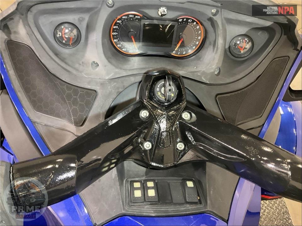 2012 Can-Am SPYDER RT-S SE5 — фото 32