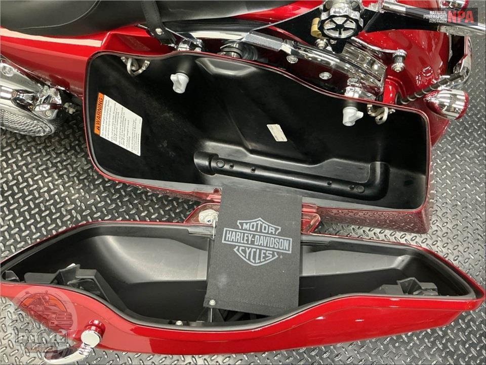 2018 Harley-Davidson FLHX STREET GLIDE — фото 26