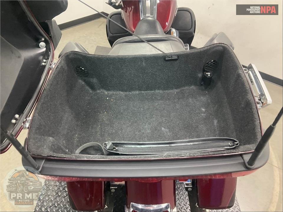 2015 Harley-Davidson FLHTK ELECTRA GLIDE ULTRA LIMITED — фото 31