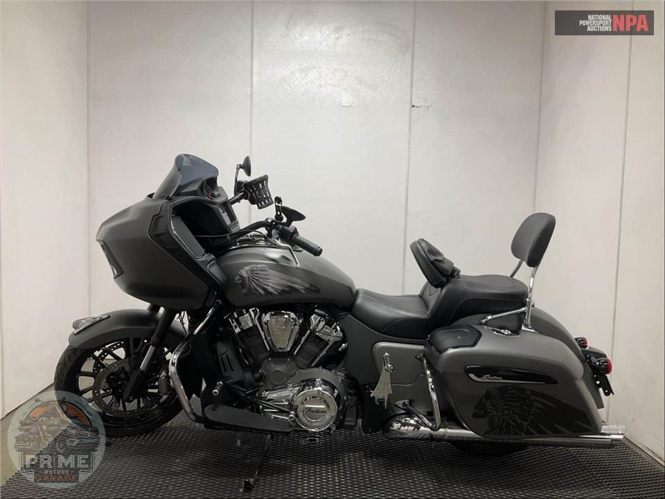 2021 Indian Motorcycle CHALLENGER (BLACK) — фото 3