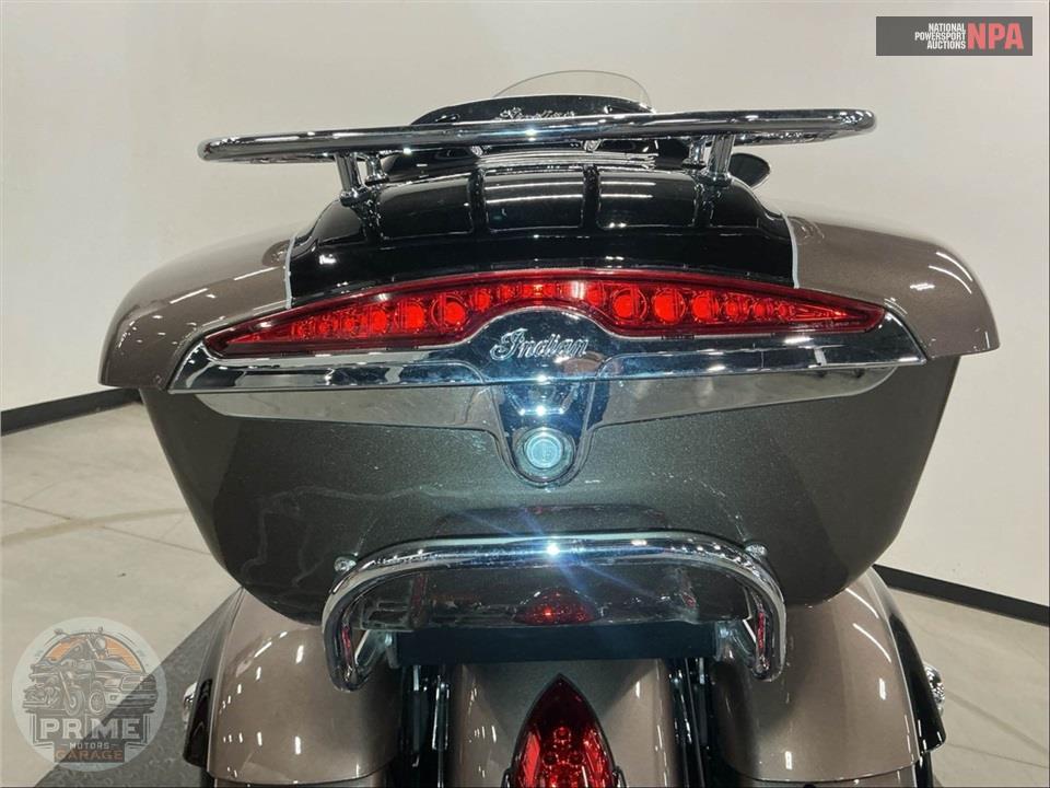 2019 Indian Motorcycle ROADMASTER (TWO-TONE) — фото 24