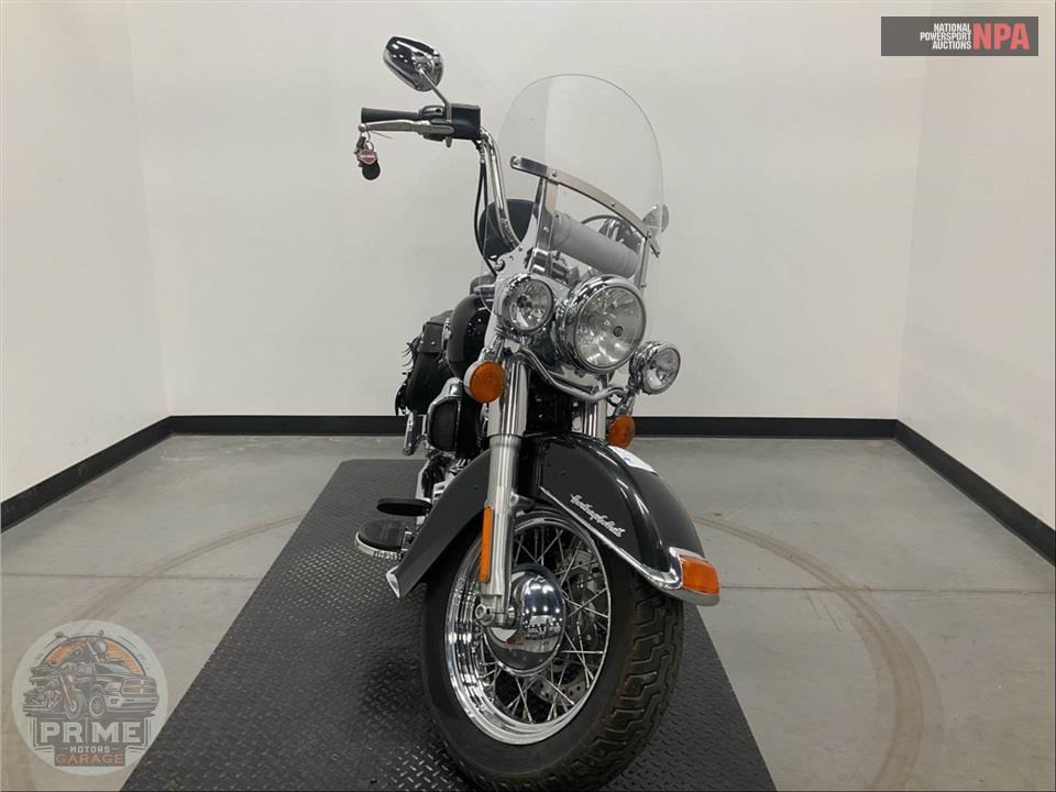 2017 Harley-Davidson FLSTC HERITAGE SOFTAIL CLASSIC — фото 2