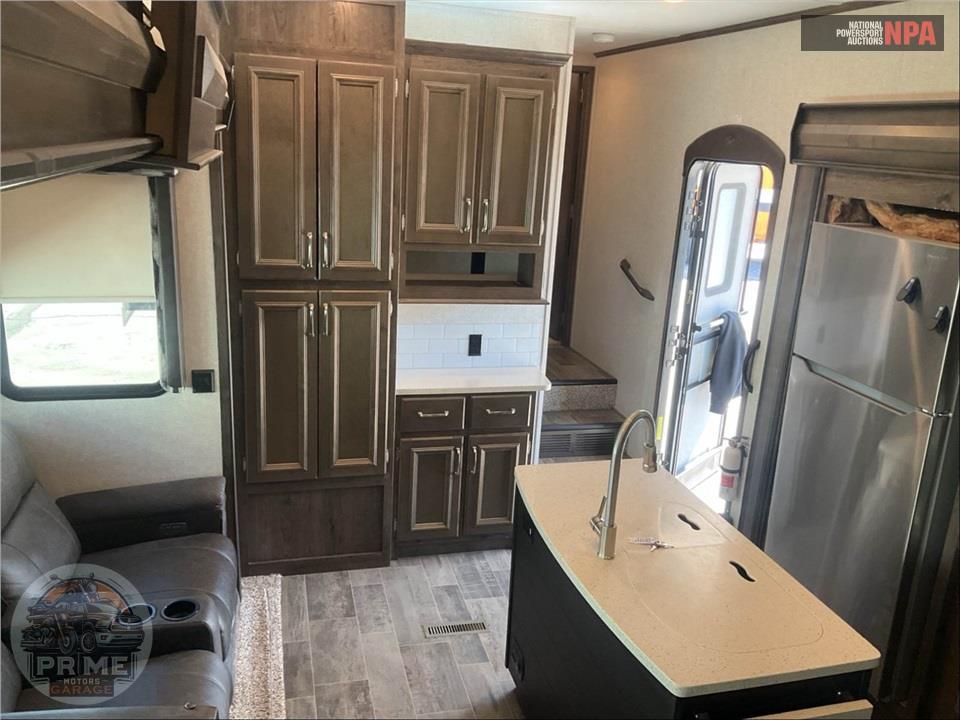 2019 Keystone Rv M-362 RD - MONTANA HIGH COUNTRY FIFTH WHEEL SERIES — фото 8