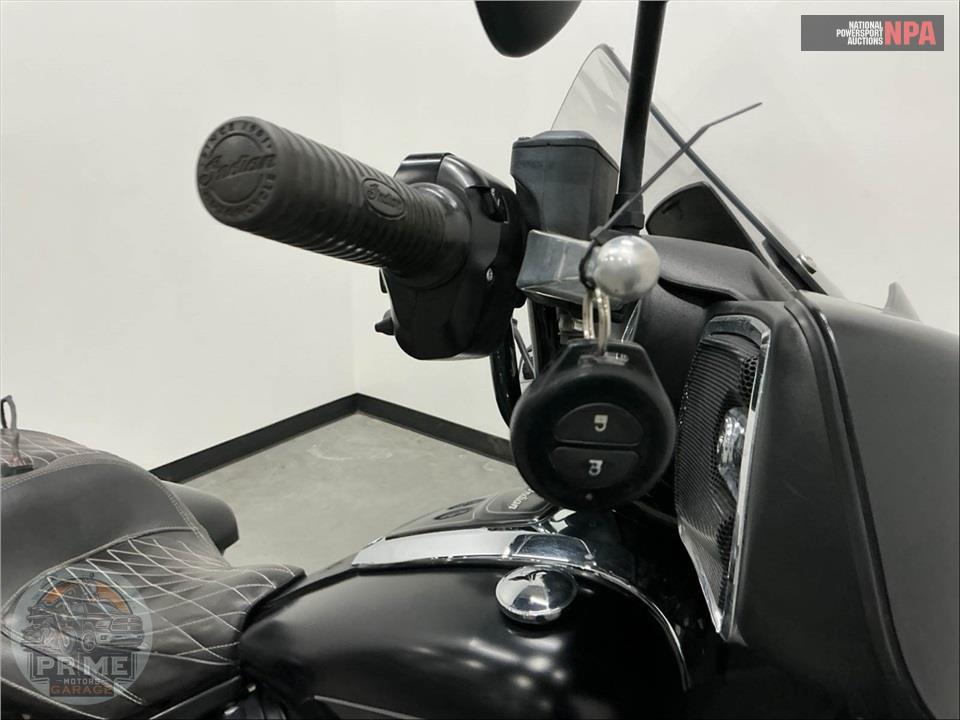 2020 Indian Motorcycle ROADMASTER DARK HORSE (SMOKE) — фото 11