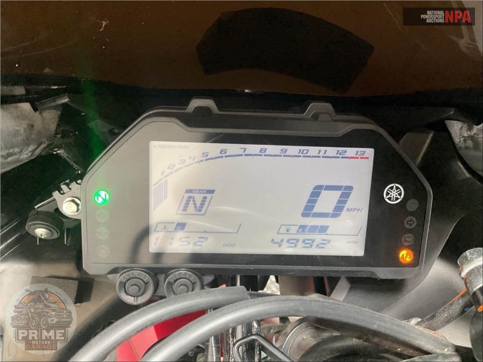 2024 Yamaha YZF-R3 — фото 5