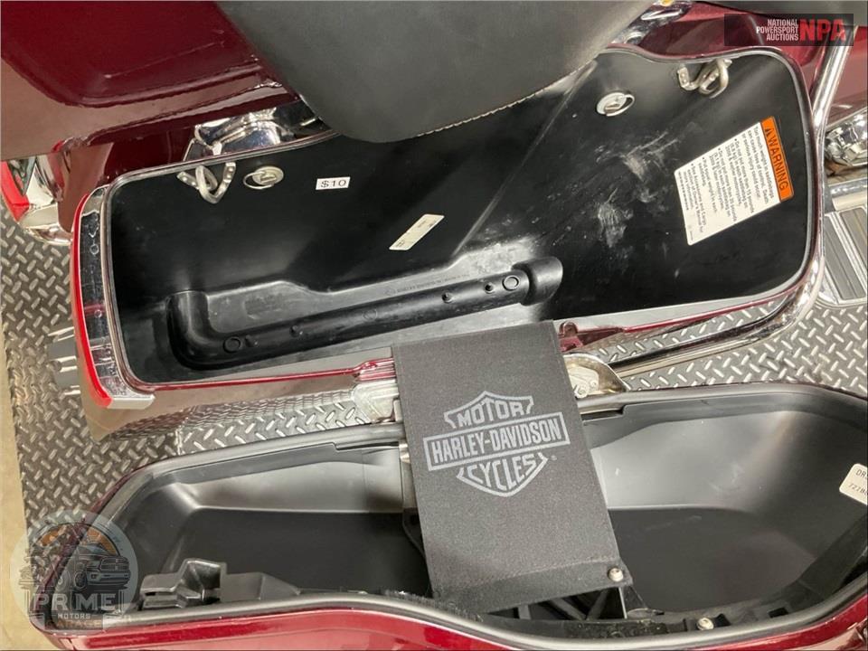2014 Harley-Davidson FLHTK ELECTRA GLIDE ULTRA LIMITED — фото 28