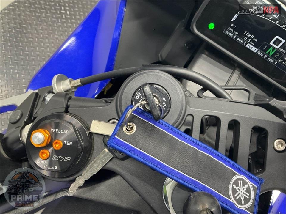 2023 Yamaha YZF-R1 — фото 11