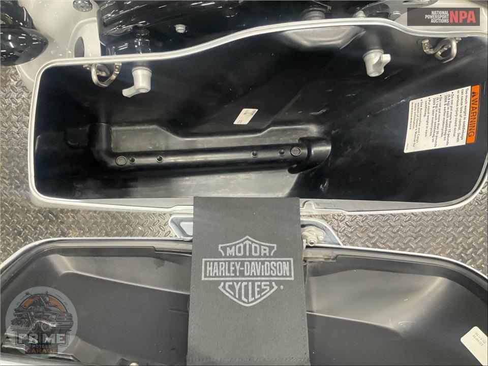 2020 Harley-Davidson FLHXS STREET GLIDE SPECIAL — фото 19