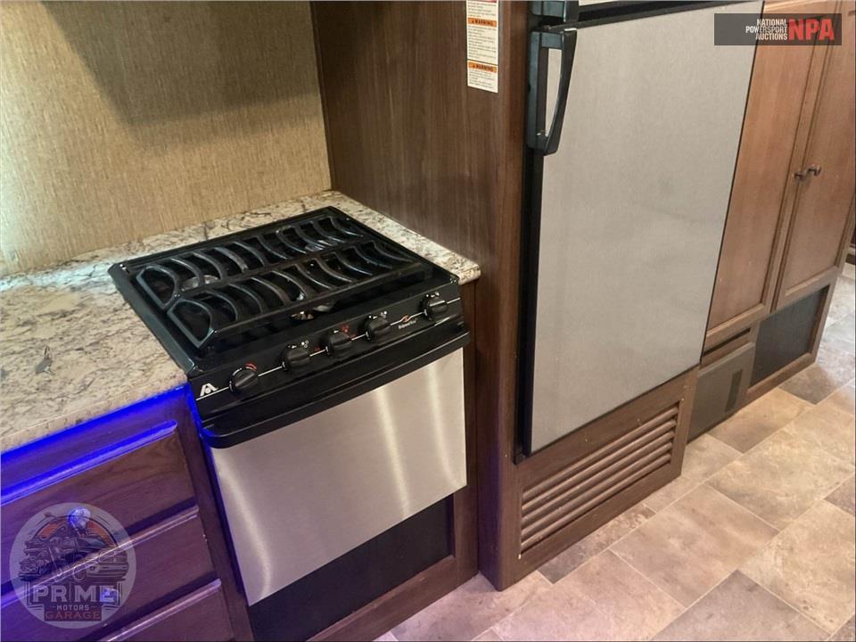 2017 Keystone Rv M-29 BH - SPRINTER CAMPFIRE EDITION SERIES — фото 24