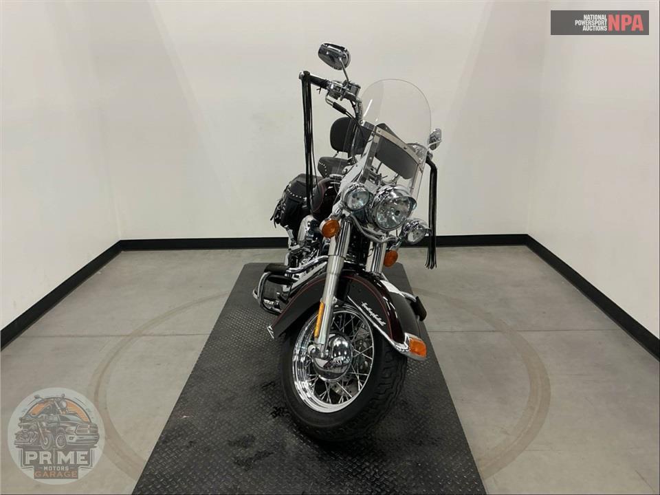 2011 Harley-Davidson FLSTC HRTG SFTL CLSC — фото 2
