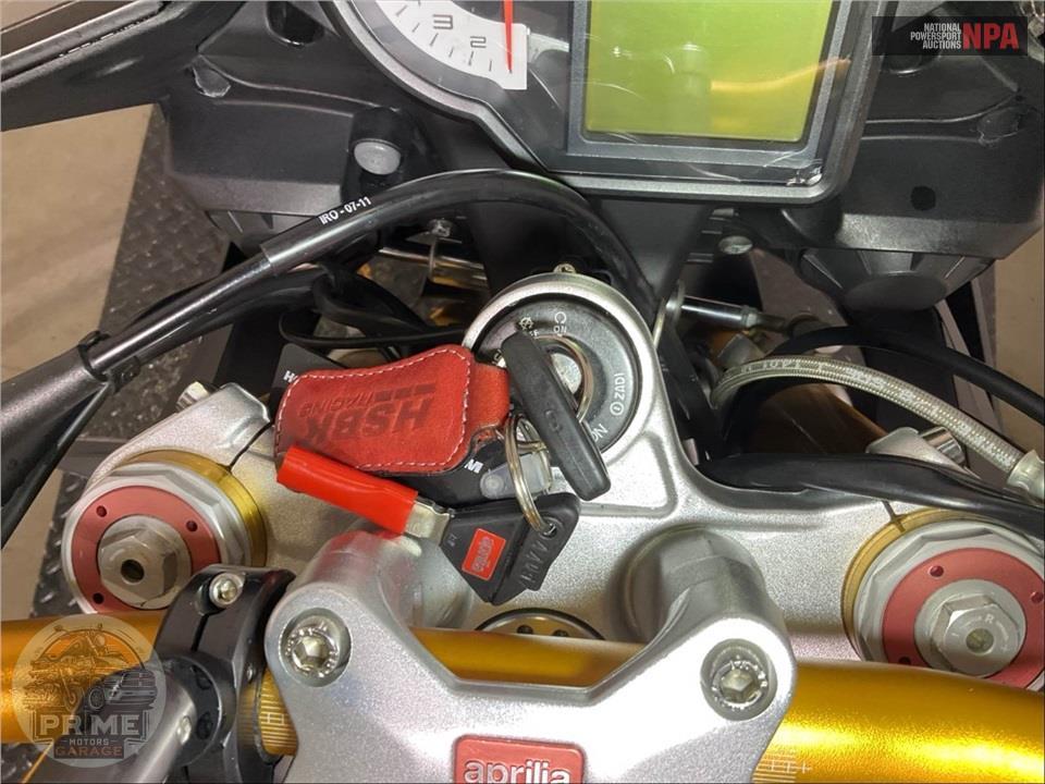 2012 Aprilia TUONO V4 R — фото 11