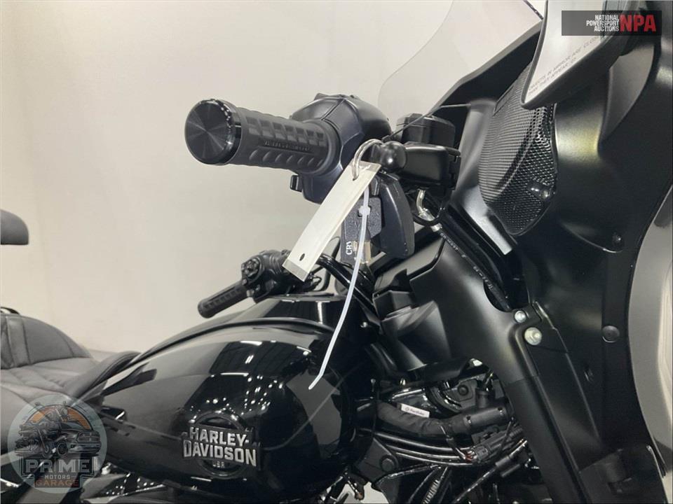 2025 Harley-Davidson FLHXU STEET GLIDE ULTRA — фото 10