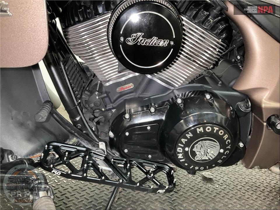 2021 Indian Motorcycle ROADMASTER DARK HORSE — фото 7
