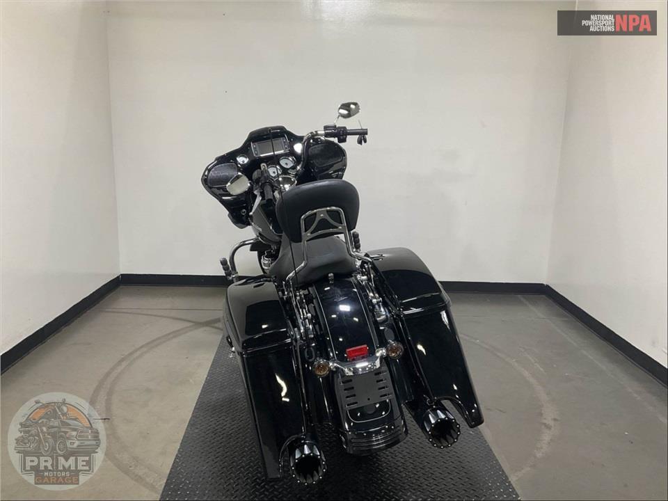 2015 Harley-Davidson FLTRXS ROAD GLIDE SPECIAL — фото 4