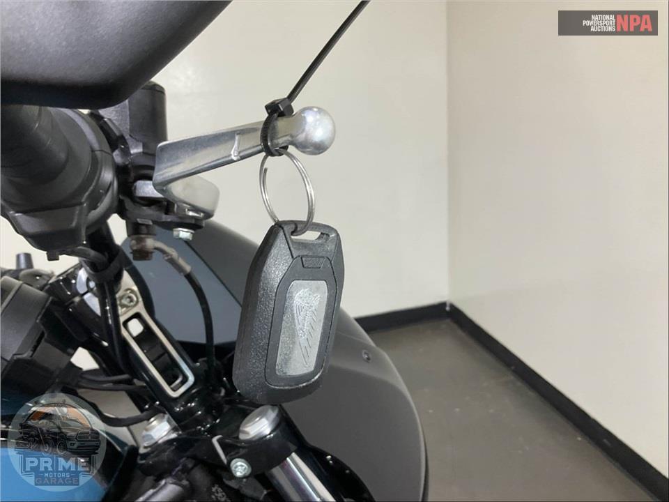 2025 Indian Motorcycle SPORT SCOUT LIMITED WITH TECHOLOGY PACKAGE (COLOR) — фото 10