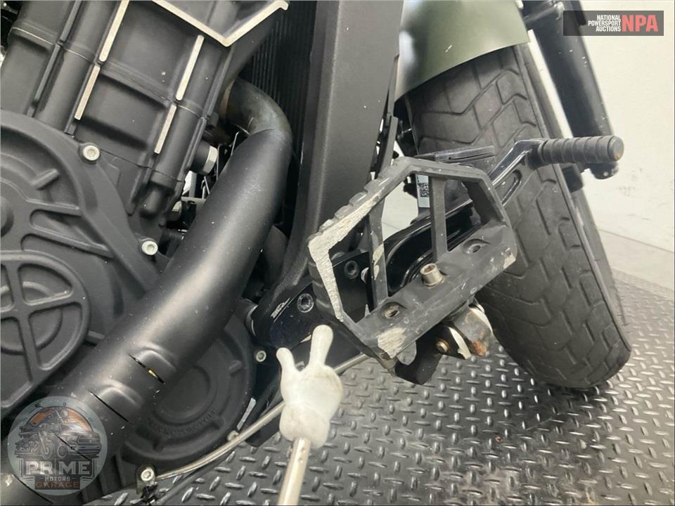 2021 Indian Motorcycle SCOUT BOBBER TWENTY (ABS, BLACK SMOKE) — фото 21