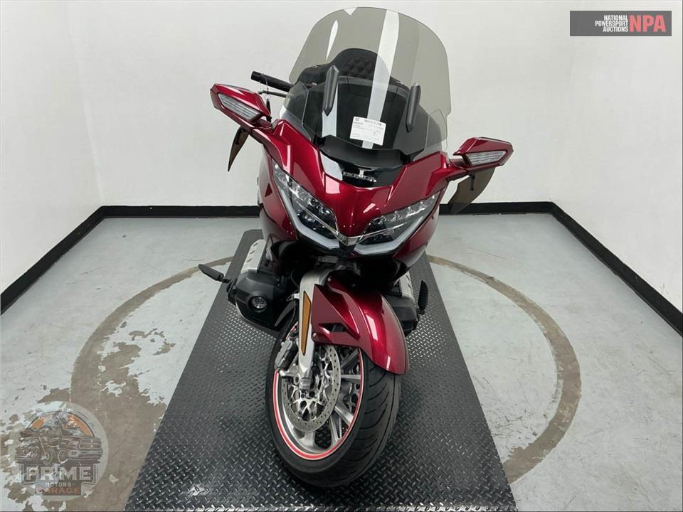 2018 Honda GL1800 GOLDWING TOUR (RED) — фото 2