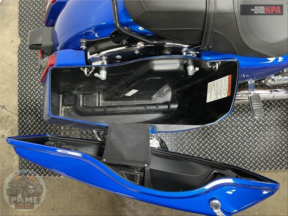 2025 Harley-Davidson FLHX STREET GLIDE — фото 19