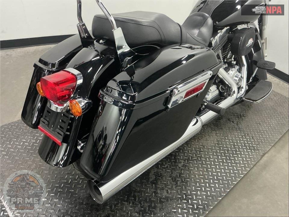 2016 Harley-Davidson FLD-103 DYNA SWITCHBACK — фото 19