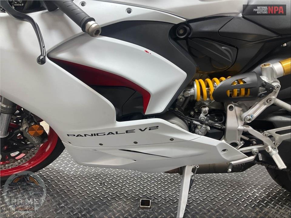 2023 Ducati PANIGALE V2 — фото 7