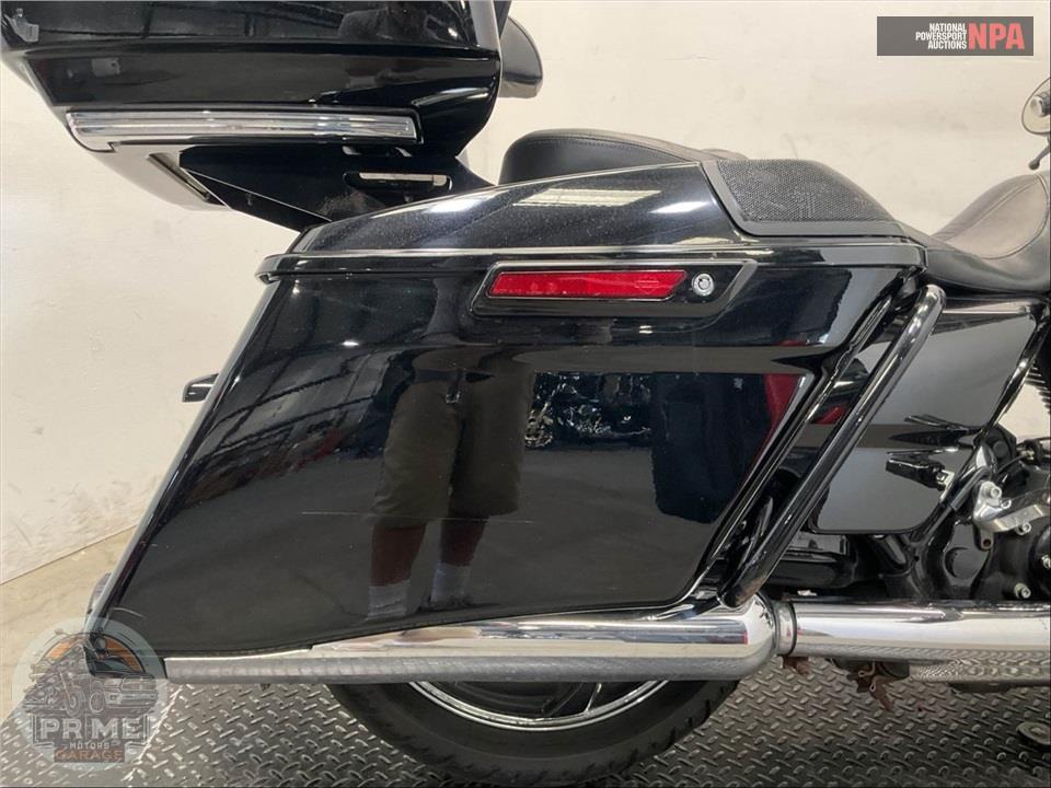 2015 Harley-Davidson FLHXSE CVO STREET GLIDE SPECIAL — фото 26