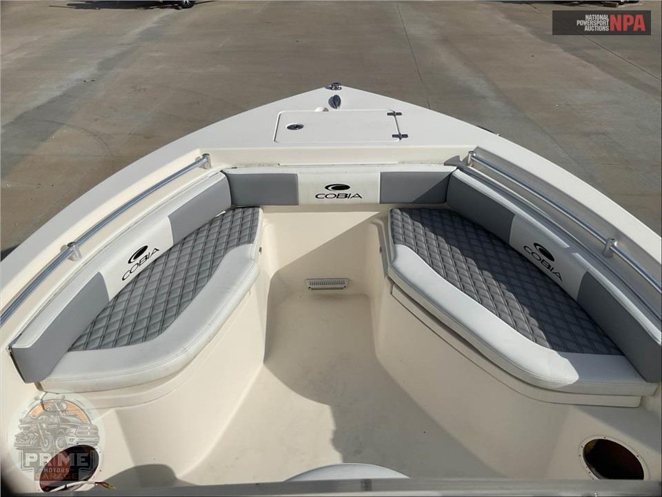 2019 Cobia Boats 220 CENTER CONSOLE L=22/E=1-150HP MERCURY OB — фото 20